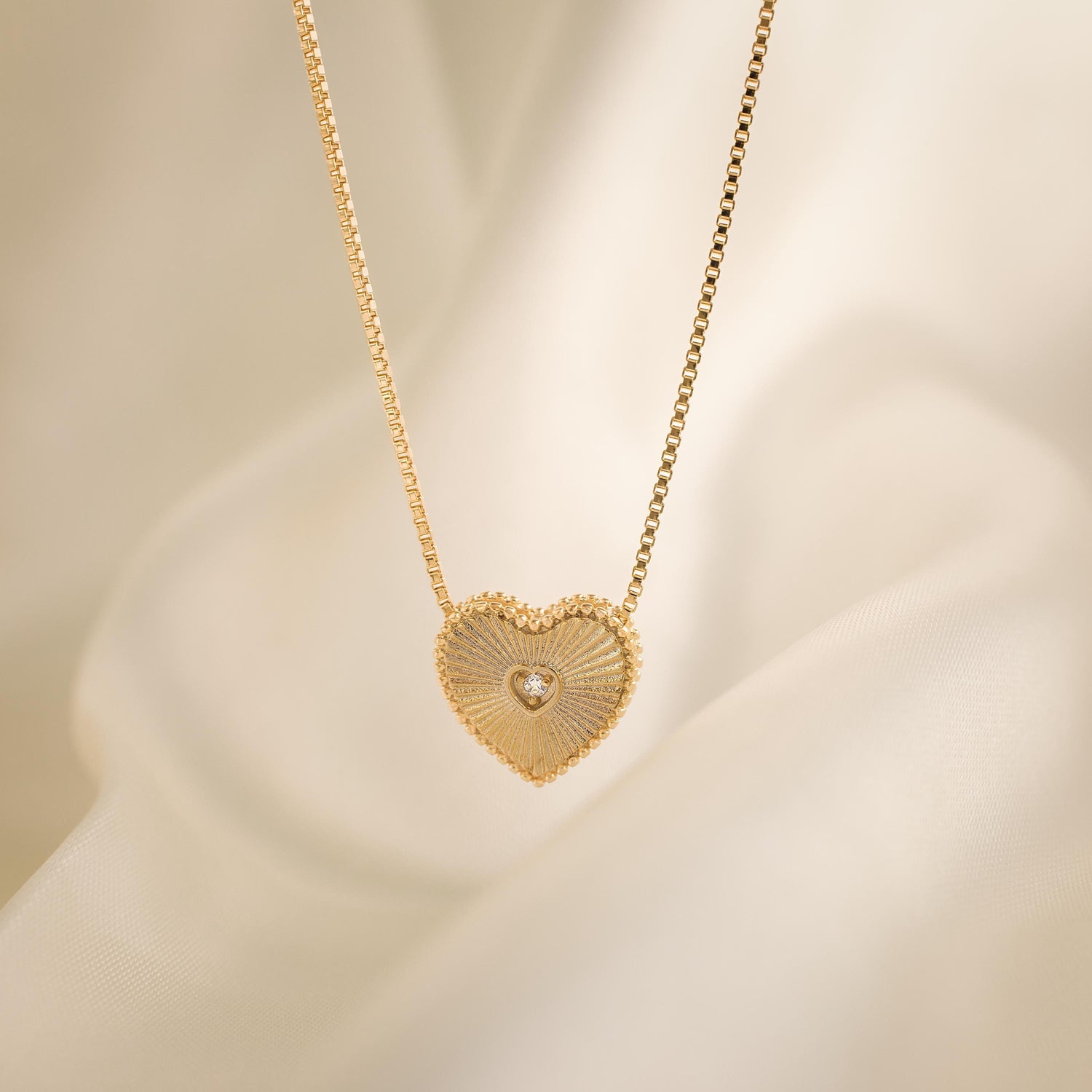 Sunburst Gold Heart Necklace • Vintage-Inspired Pendant